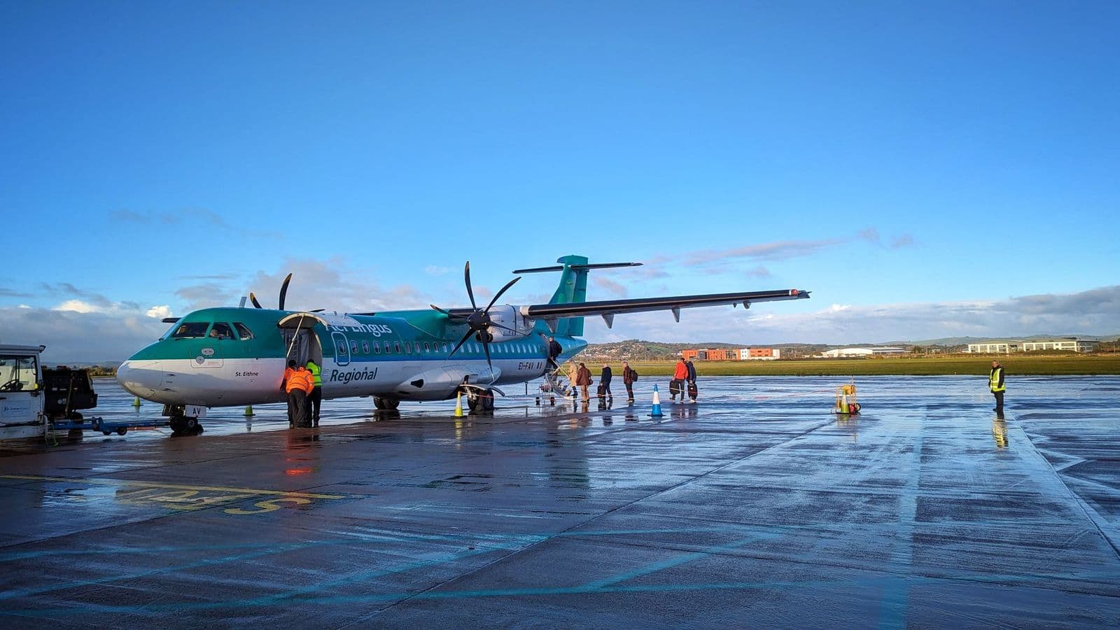 The first hop was Exeter → Dublin onboard this delightful smarty-tube. On a windy day. 😬